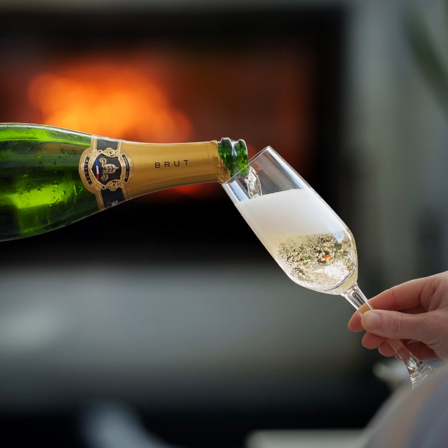 Wolfberger Crémant d´Alsace, brut,  6 Flaschen à  0,75 Liter. Idealer Begleiter für die schönen Momente im Leben und prickelnde Alternative für Sekt oder  Champagner. Traditionelle Flaschengärung,