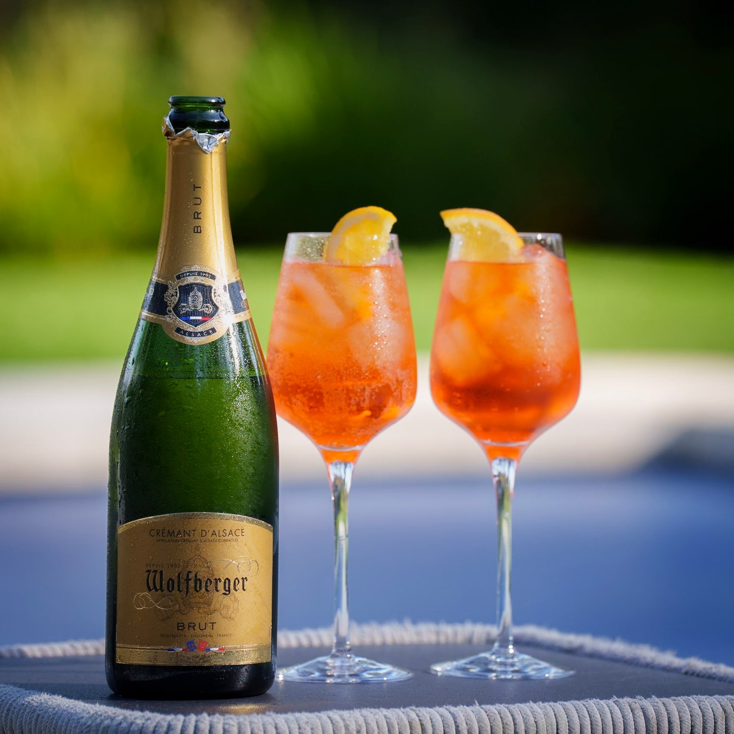 Wolfberger Crémant d´Alsace, brut,  6 Flaschen à  0,75 Liter. Idealer Begleiter für die schönen Momente im Leben und prickelnde Alternative für Sekt oder  Champagner. Traditionelle Flaschengärung,